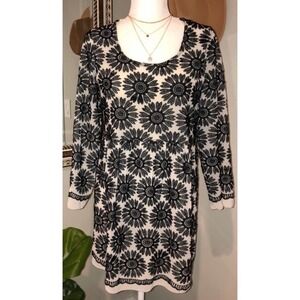 10- Ivy Jane, white and black babydoll dress     #029-0860